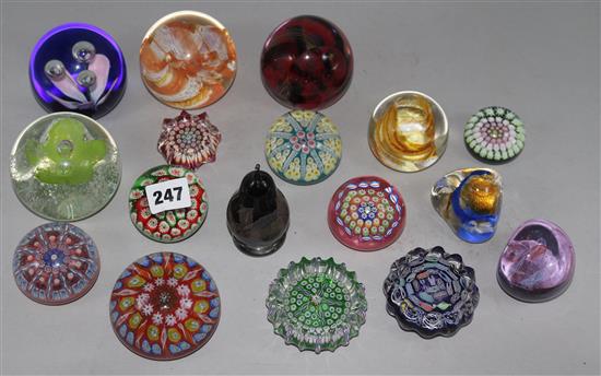 A collection of 17 paperweights including Caithness